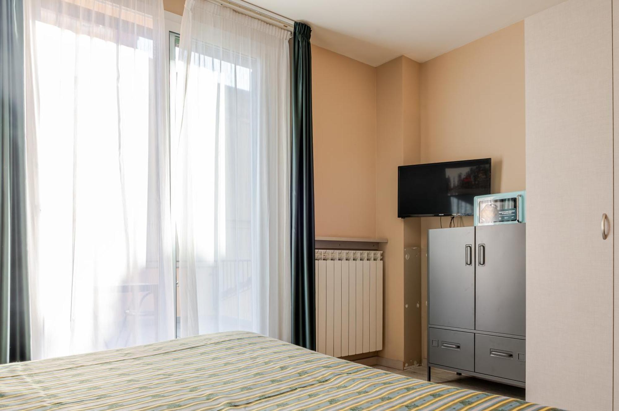 Hotel Posta - 3 Stars - Comfortable Stay In Ventimiglia Eksteriør bilde